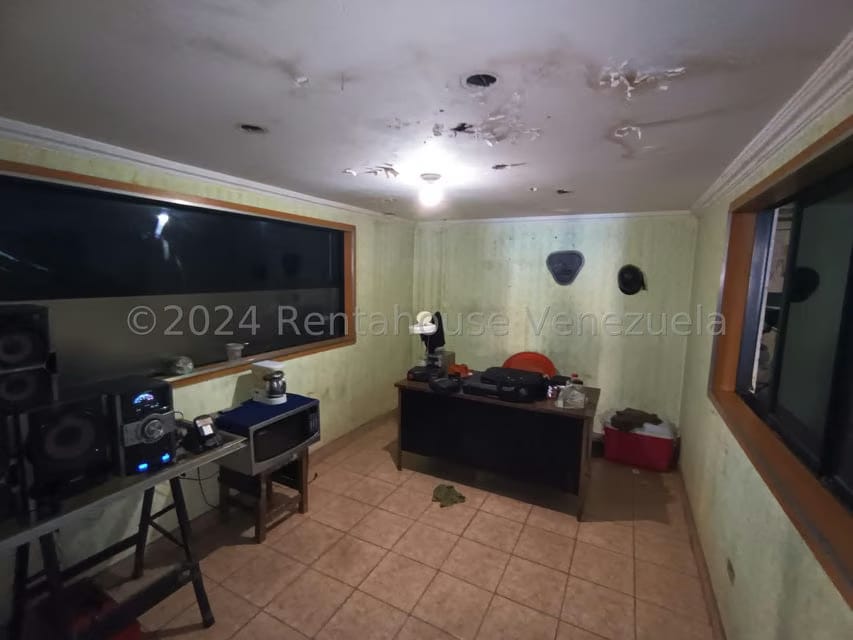 Comercial (Galpon - Deposito) en Venta en Centro, Carabobo - 21
