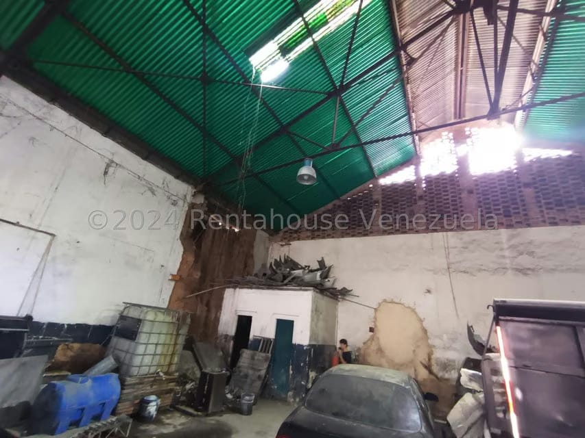 Comercial (Galpon - Deposito) en Venta en Centro, Carabobo - 31
