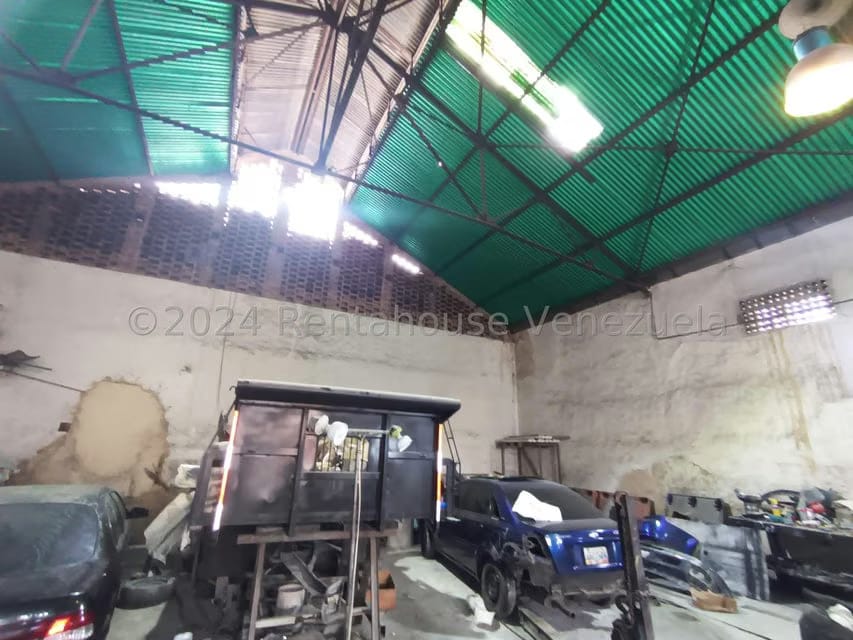 Comercial (Galpon - Deposito) en Venta en Centro, Carabobo - 32