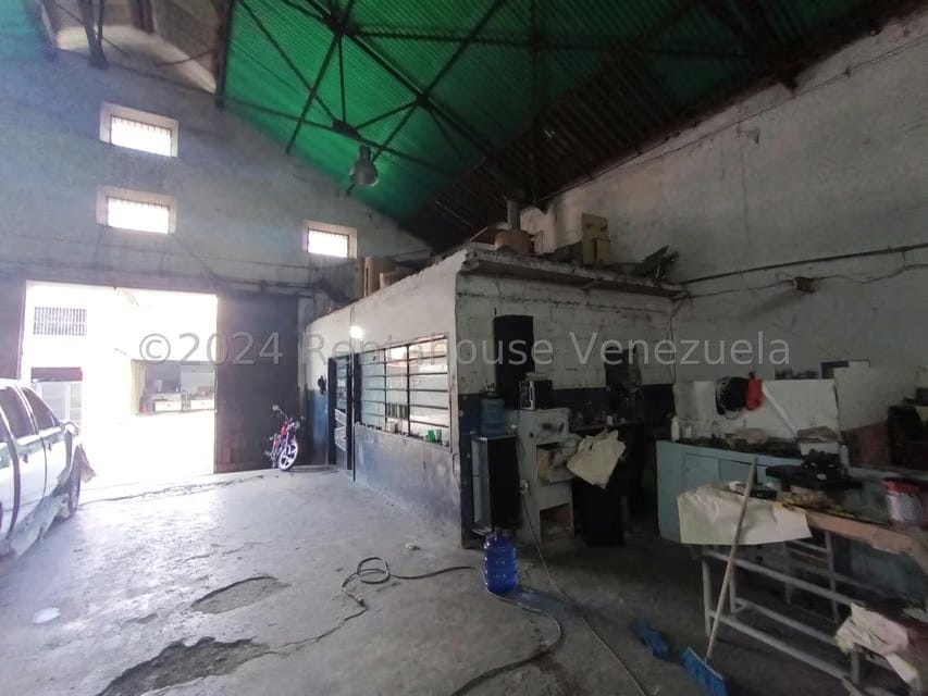 Comercial (Galpon - Deposito) en Venta en Centro, Carabobo - 34