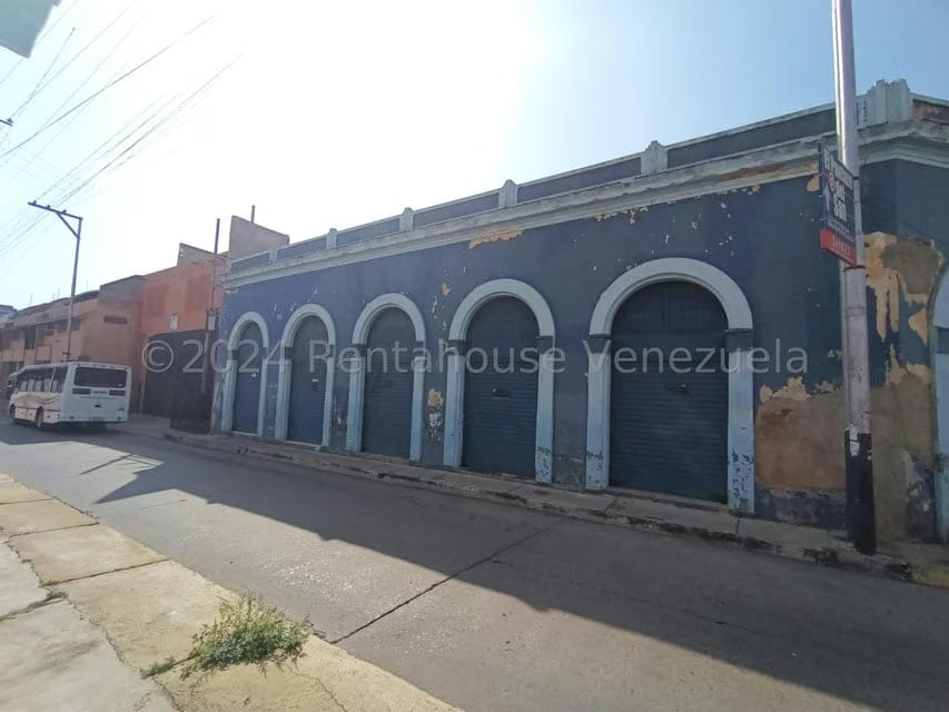 Comercial (Galpon - Deposito) en Venta en Centro, Carabobo - 36
