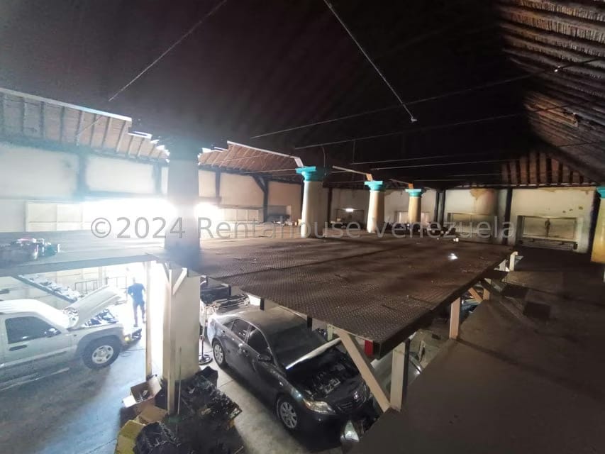 Comercial (Galpon - Deposito) en Venta en Centro, Carabobo - 8