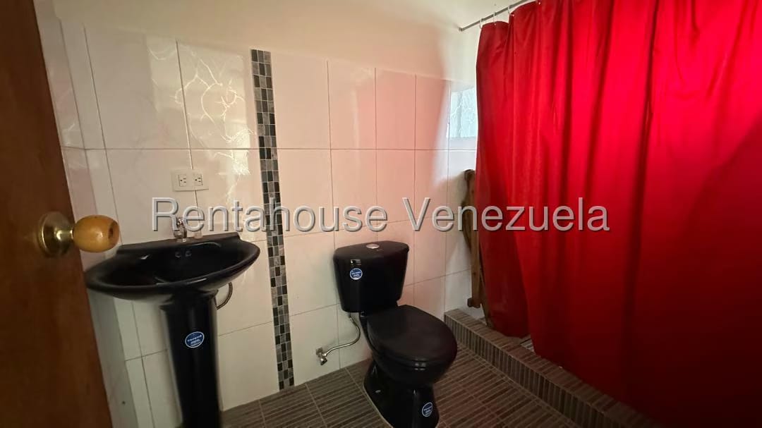 Casa (1 Nivel) en Venta en El Junko, Distrito Metropolitano - 28