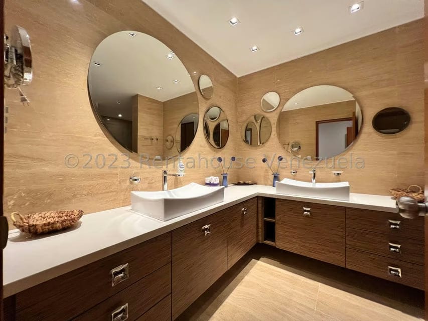 Apartamento (Duplex) en Venta en Campo Alegre, Distrito Metropolitano - 29