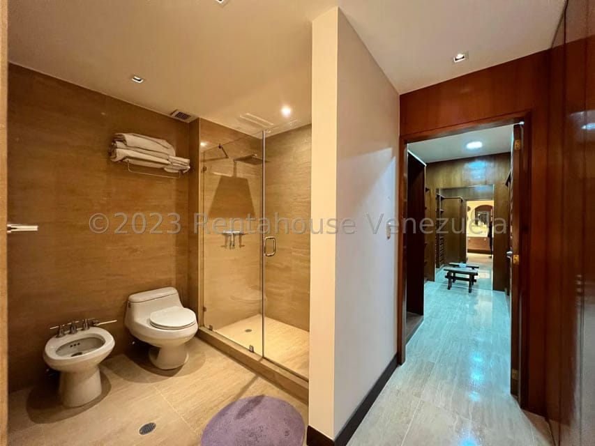Apartamento (Duplex) en Venta en Campo Alegre, Distrito Metropolitano - 30