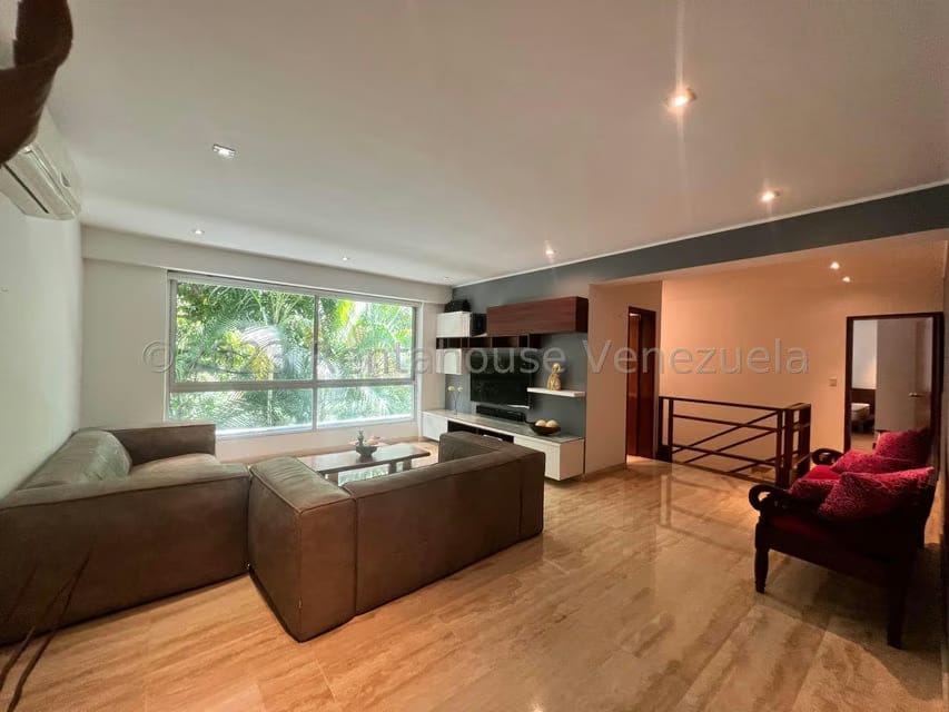 Apartamento (Duplex) en Venta en Campo Alegre, Distrito Metropolitano - 33