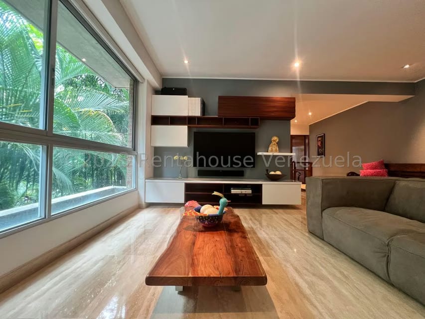 Apartamento (Duplex) en Venta en Campo Alegre, Distrito Metropolitano - 35