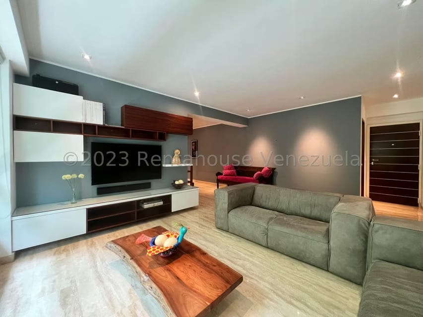 Apartamento (Duplex) en Venta en Campo Alegre, Distrito Metropolitano - 38