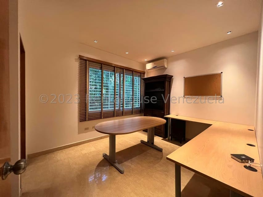 Apartamento (Duplex) en Venta en Campo Alegre, Distrito Metropolitano - 40
