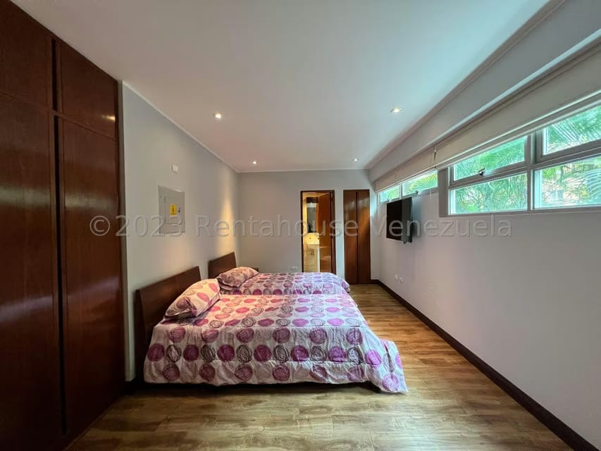 Apartamento (Duplex) en Venta en Campo Alegre, Distrito Metropolitano - 42