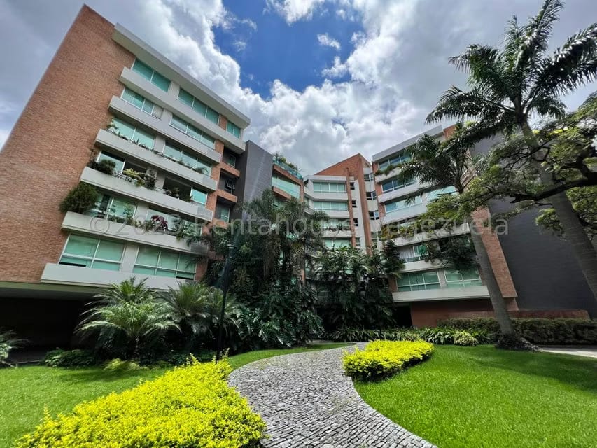 Apartamento (Duplex) en Venta en Campo Alegre, Distrito Metropolitano - 50