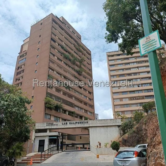 Apartamento (1 Nivel) en Alquiler en Colinas de Quinta Altamira, Distrito Metropolitano