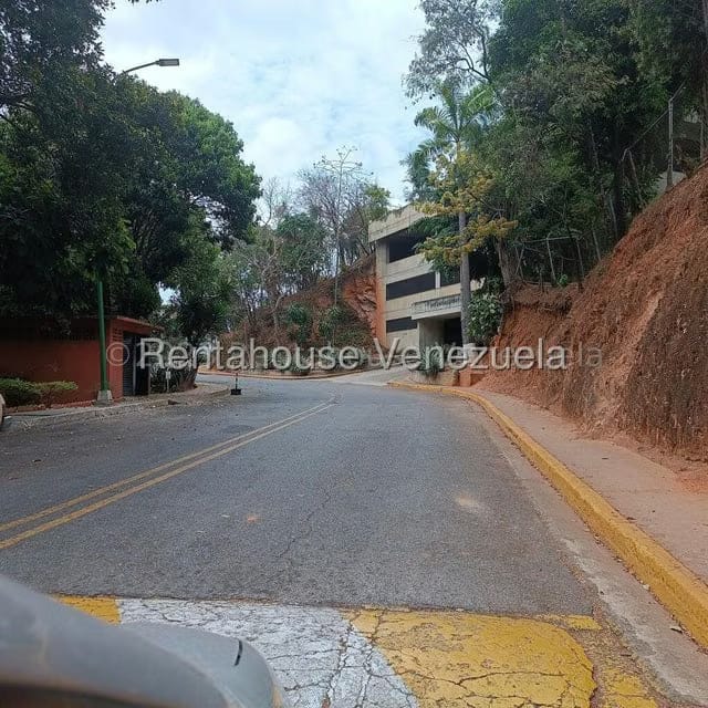 Apartamento (1 Nivel) en Alquiler en Colinas de Quinta Altamira, Distrito Metropolitano - 2