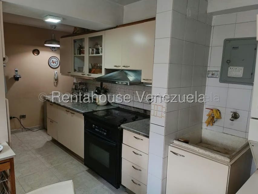 Apartamento (1 Nivel) en Alquiler en Colinas de Quinta Altamira, Distrito Metropolitano - 11