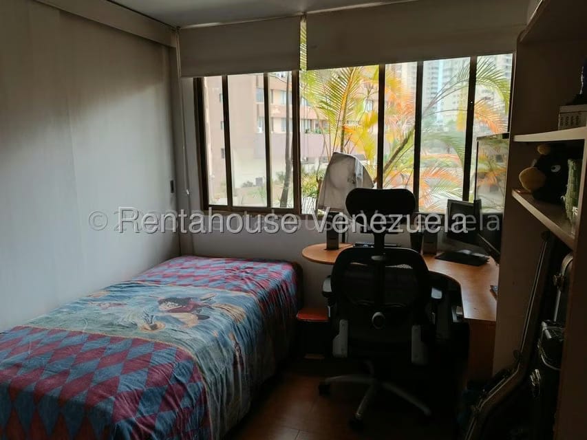 Apartamento (1 Nivel) en Alquiler en Colinas de Quinta Altamira, Distrito Metropolitano - 18
