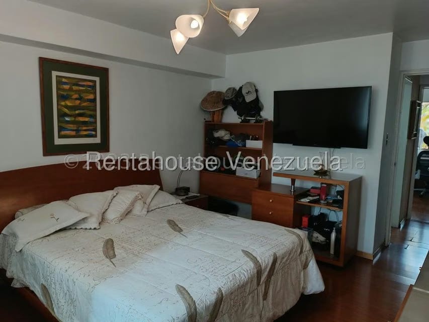 Apartamento (1 Nivel) en Alquiler en Colinas de Quinta Altamira, Distrito Metropolitano - 21
