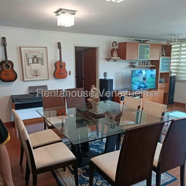 Apartamento (1 Nivel) en Alquiler en Colinas de Quinta Altamira, Distrito Metropolitano - 4