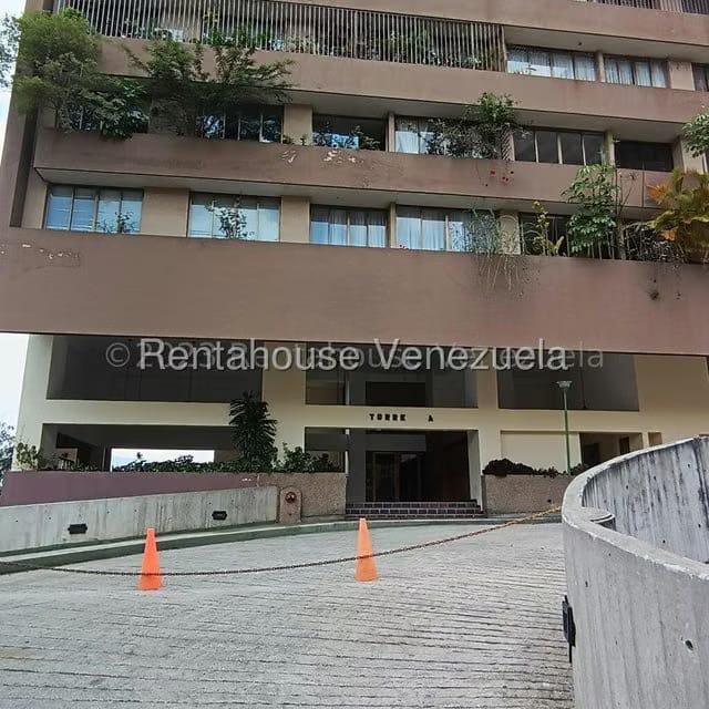 Apartamento (1 Nivel) en Alquiler en Colinas de Quinta Altamira, Distrito Metropolitano - 38