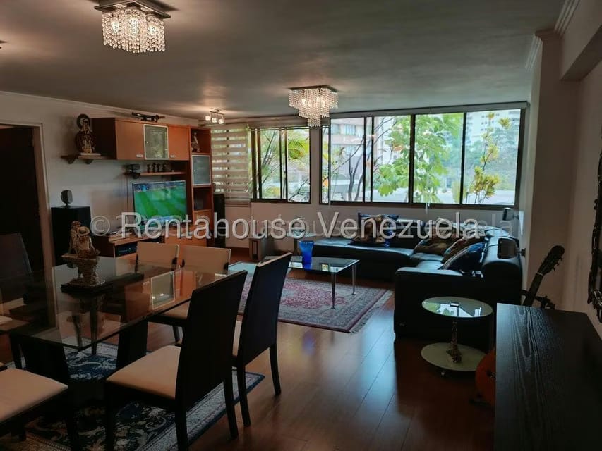 Apartamento (1 Nivel) en Alquiler en Colinas de Quinta Altamira, Distrito Metropolitano - 5