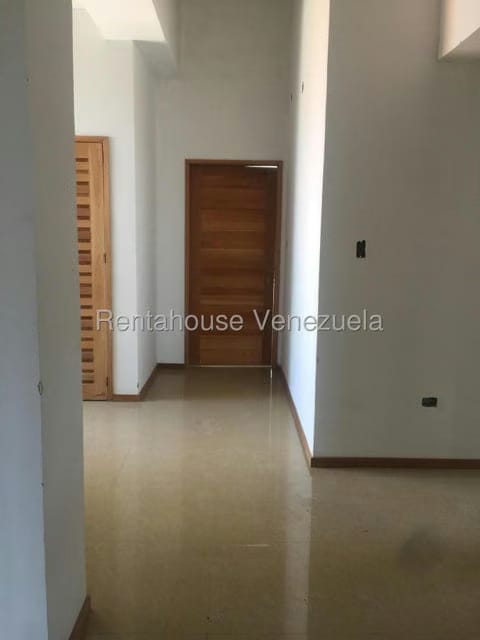 Apartamento (1 Nivel) en Venta en Tierra Negra, Zulia - 6