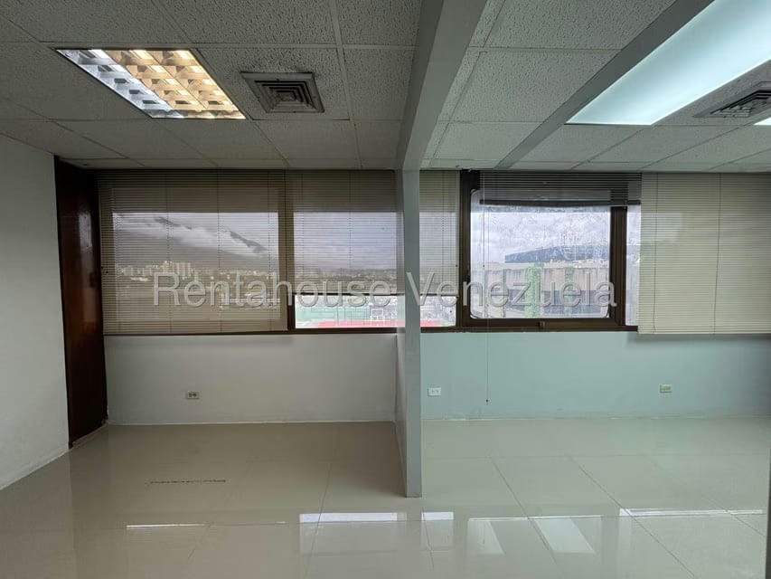 Comercial (Oficina) en Alquiler en Chuao, Distrito Metropolitano - 3
