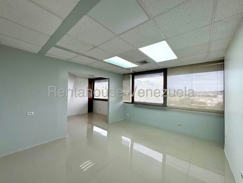 Comercial (Oficina) en Alquiler en Chuao, Distrito Metropolitano - 4