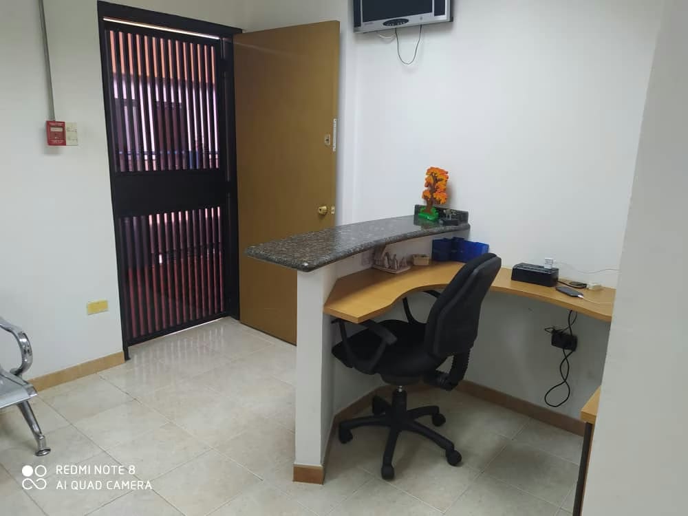 Oficina en Venta o Alquiler CC Prebo - 2