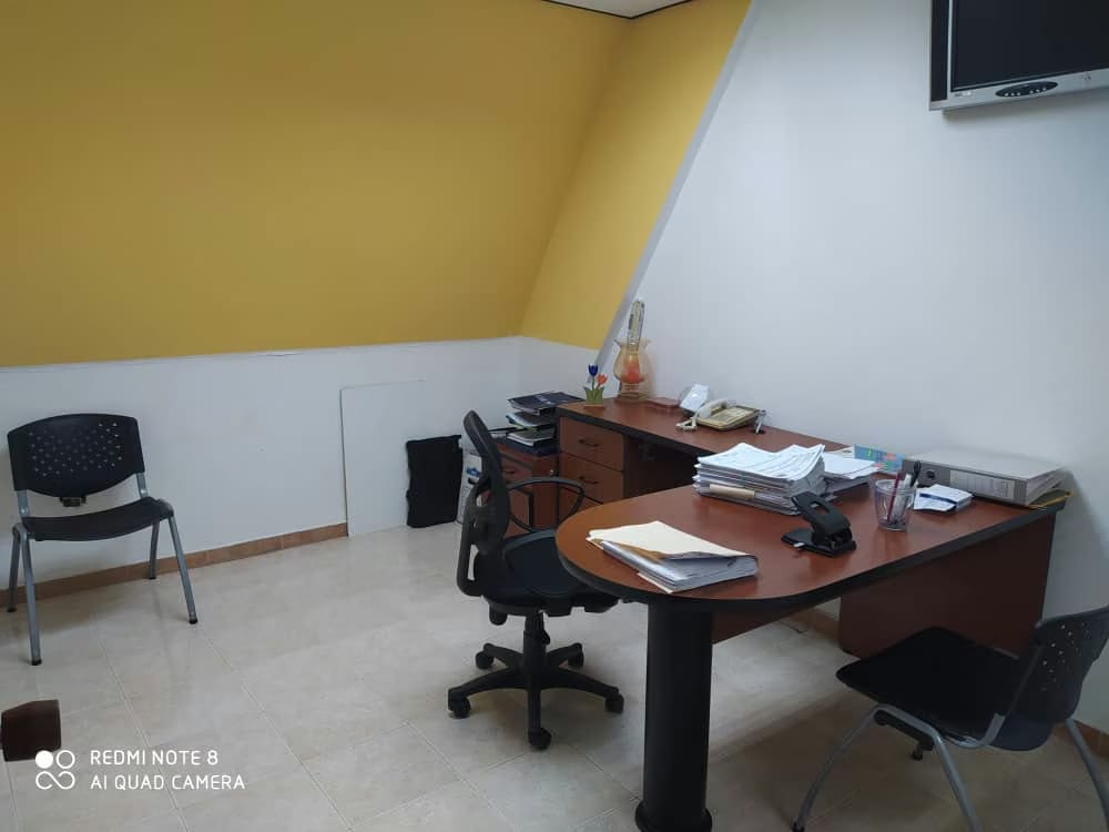 Oficina en Venta o Alquiler CC Prebo - 4