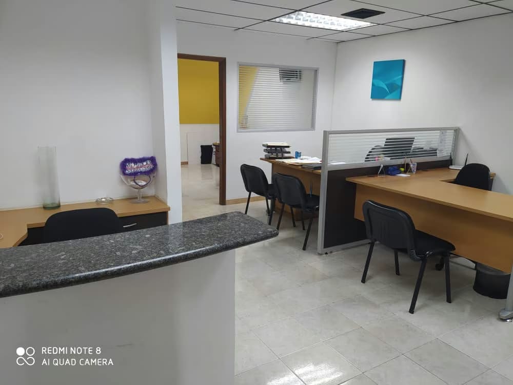 Oficina en Venta o Alquiler CC Prebo - 6
