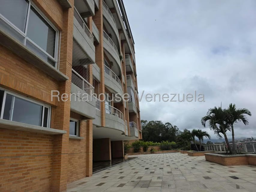 Apartamento (1 Nivel) en Venta en Lomas del Sol, Distrito Metropolitano - 4