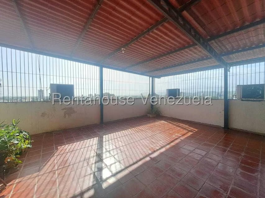 Apartamento (Multiples Niveles) en Venta en Centro, Aragua - 37