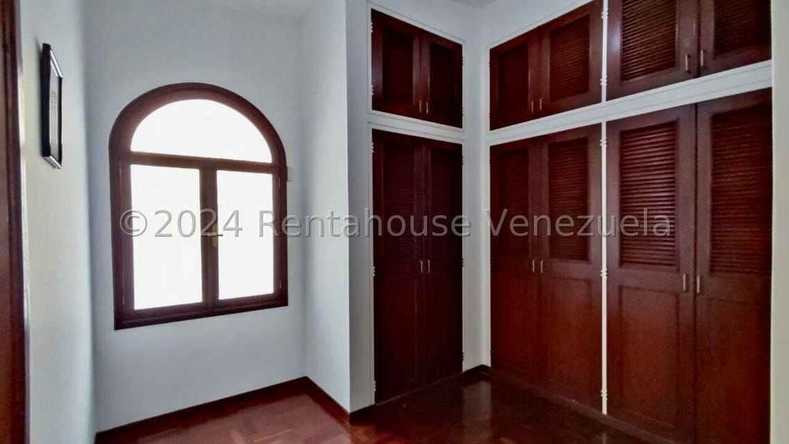 Casa (Duplex) en Venta en Parque el Retiro, Miranda - 26