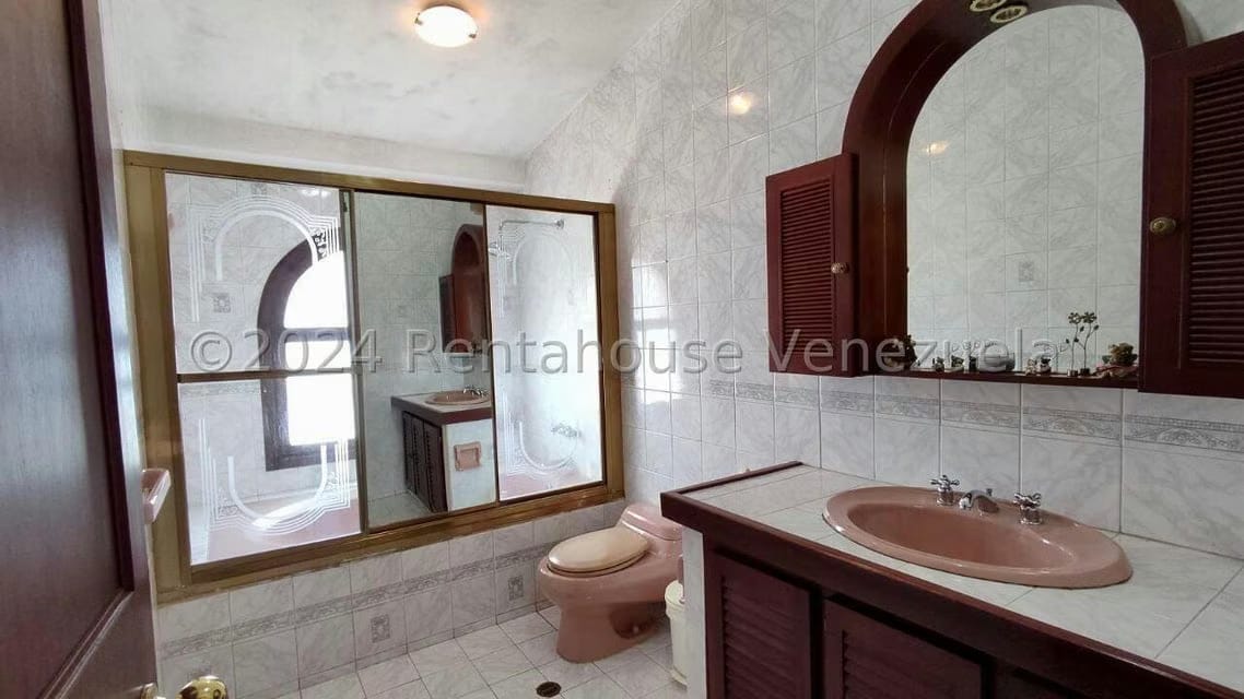 Casa (Duplex) en Venta en Parque el Retiro, Miranda - 30