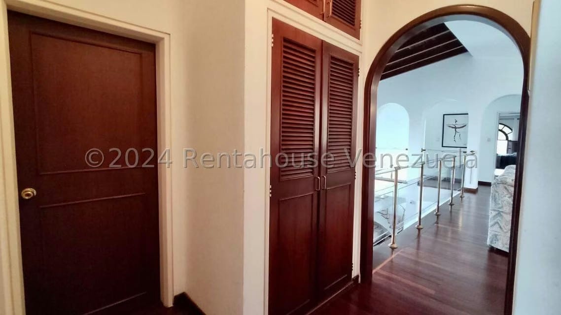 Casa (Duplex) en Venta en Parque el Retiro, Miranda - 31