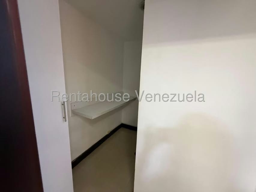 Comercial (Oficina) en Venta en La Viña, Carabobo - 16