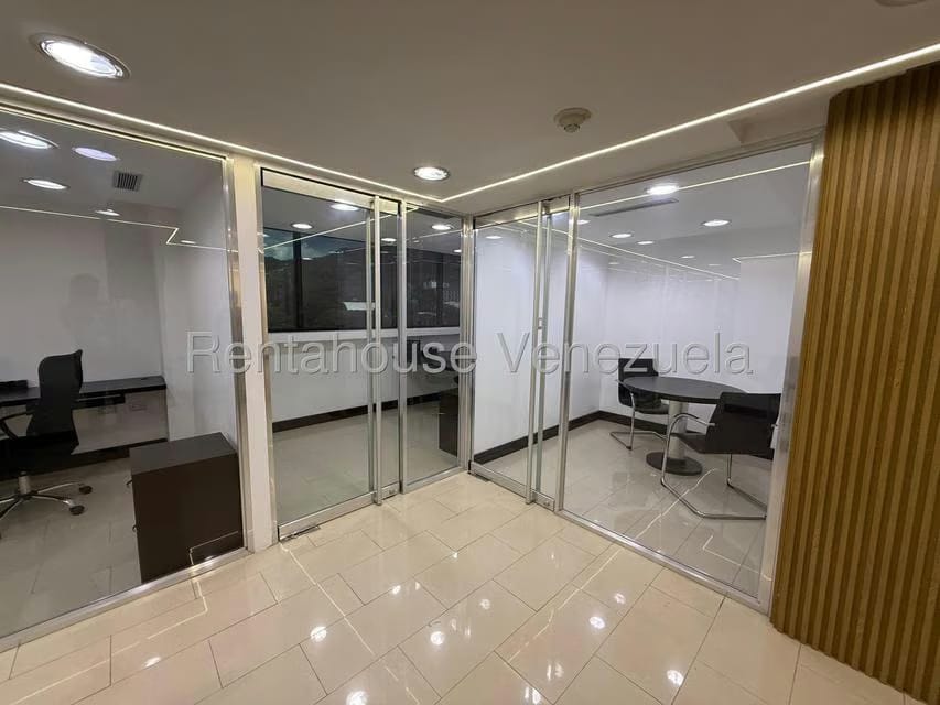 Comercial (Oficina) en Venta en La Viña, Carabobo - 9