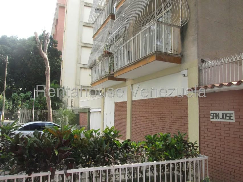 Comercial (Local Comercial) en Venta en La Campiña, Distrito Metropolitano