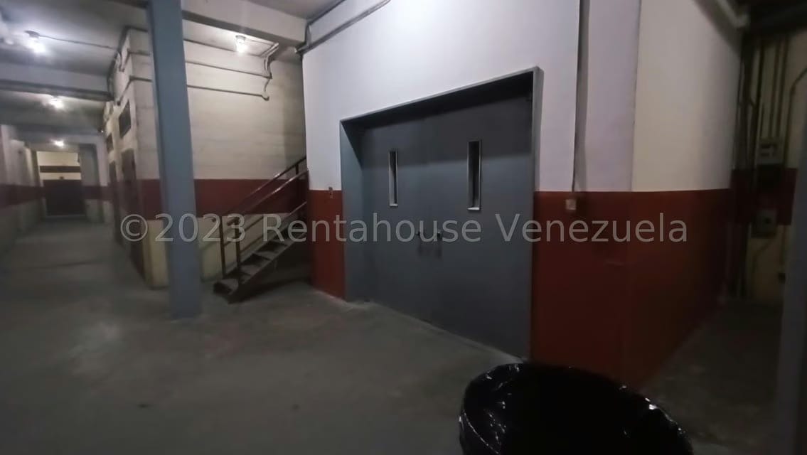 Comercial (Galpon - Deposito) en Alquiler en Los Cortijos de Lourdes, Distrito Metropolitano - 14