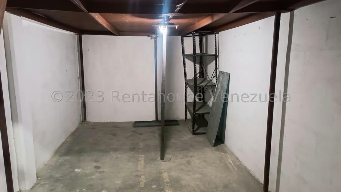 Comercial (Galpon - Deposito) en Alquiler en Los Cortijos de Lourdes, Distrito Metropolitano - 6