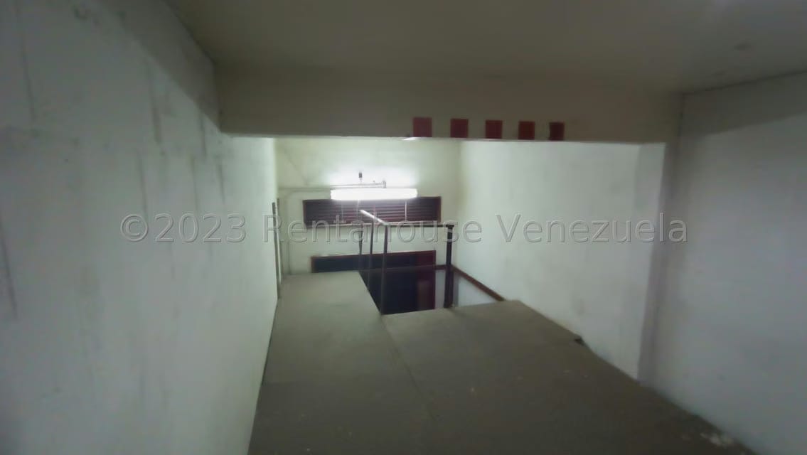 Comercial (Galpon - Deposito) en Alquiler en Los Cortijos de Lourdes, Distrito Metropolitano - 10