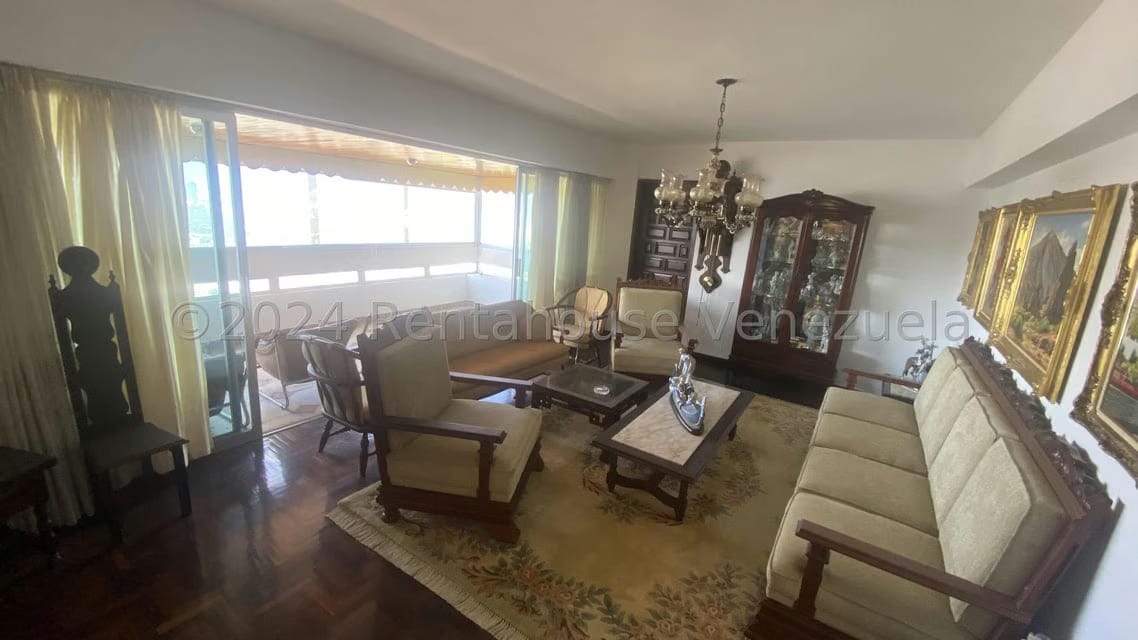 Apartamento (1 Nivel) en Alquiler en Colinas de Santa Monica, Distrito Metropolitano - 2