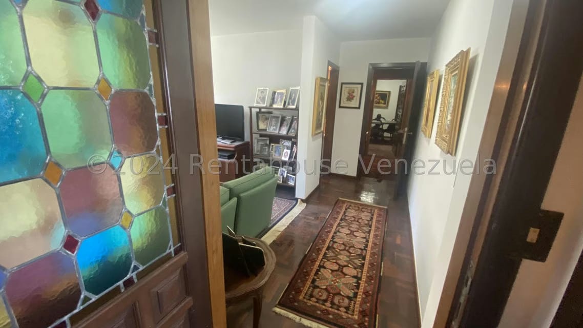 Apartamento (1 Nivel) en Alquiler en Colinas de Santa Monica, Distrito Metropolitano - 19