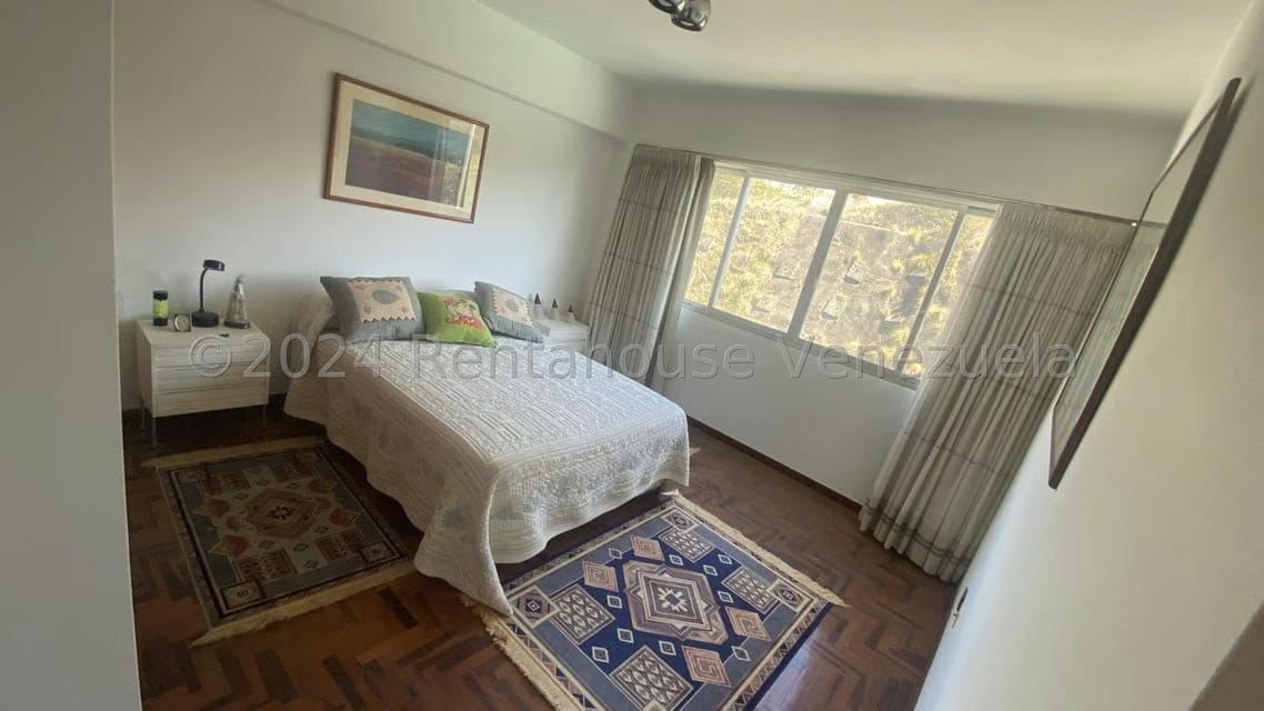 Apartamento (1 Nivel) en Alquiler en Colinas de Santa Monica, Distrito Metropolitano - 22
