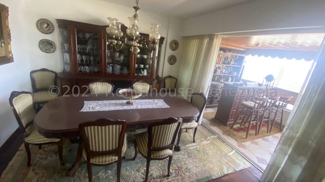 Apartamento (1 Nivel) en Alquiler en Colinas de Santa Monica, Distrito Metropolitano - 4