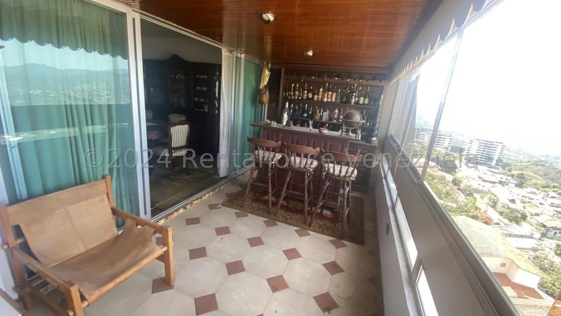 Apartamento (1 Nivel) en Alquiler en Colinas de Santa Monica, Distrito Metropolitano - 5