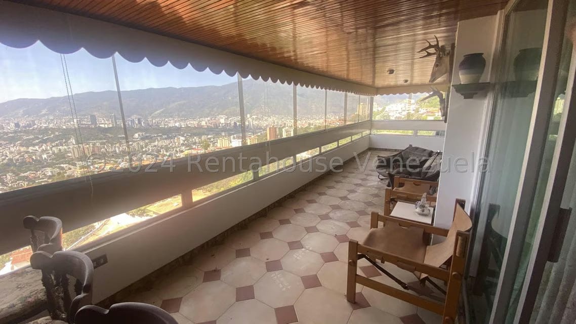Apartamento (1 Nivel) en Alquiler en Colinas de Santa Monica, Distrito Metropolitano - 6