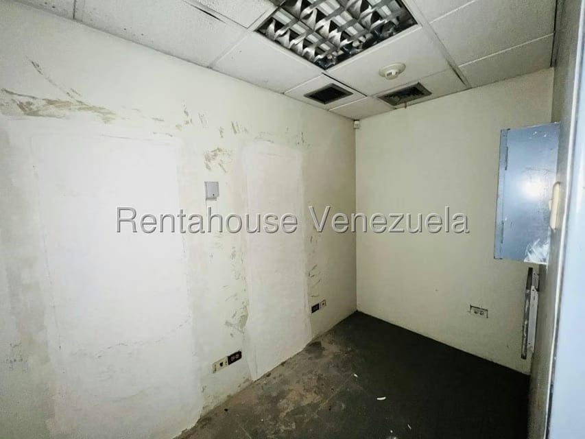 Comercial (Oficina) en Venta en Centro, Aragua - 15