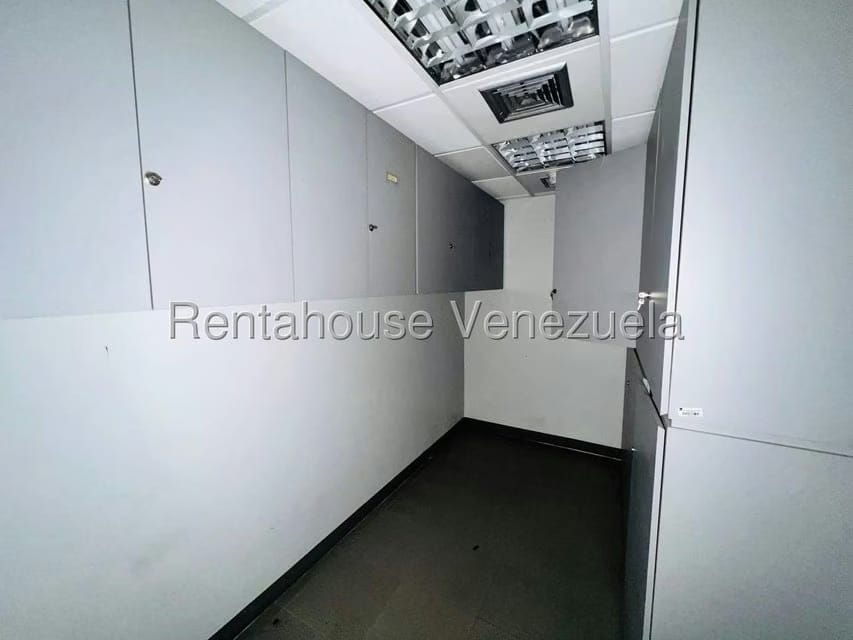 Comercial (Oficina) en Venta en Centro, Aragua - 36