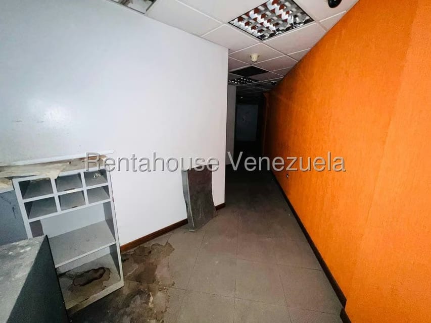 Comercial (Oficina) en Venta en Centro, Aragua - 9