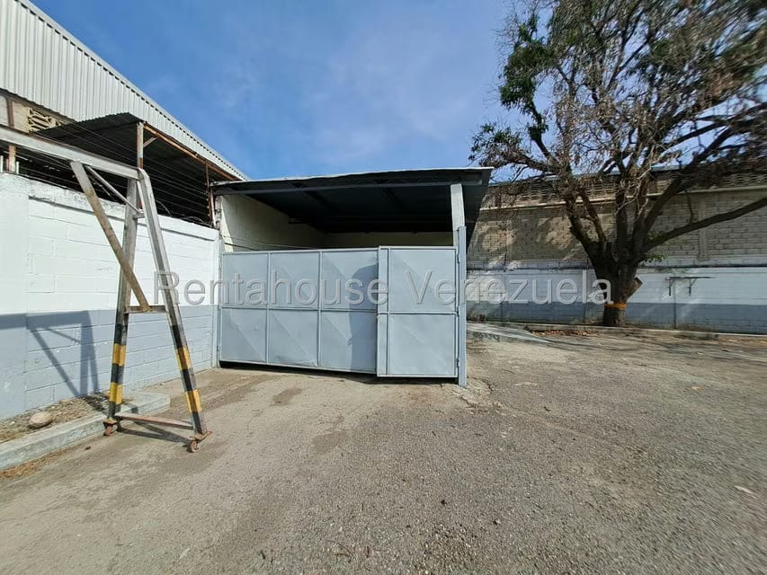 Comercial (Galpon - Deposito) en Venta en Zona Industrial Las Vegas, Aragua - 110